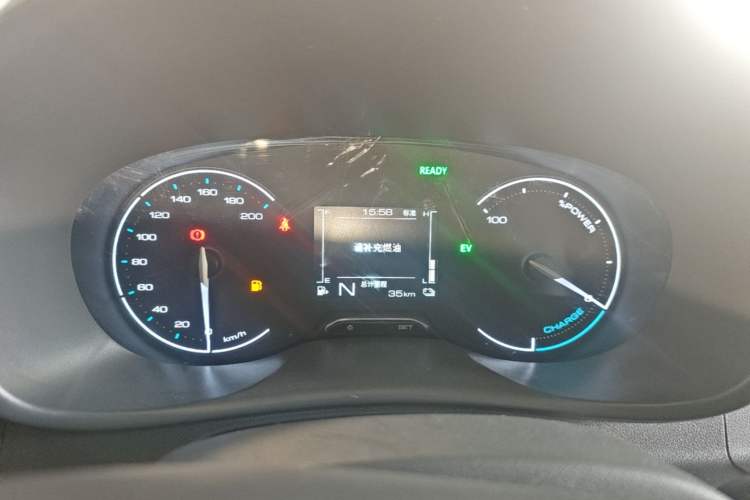 Used Wuling Hongguang New Energy 2025 Model Range-Extending Hybrid 150KM Comfort Edition Instrument Cluster