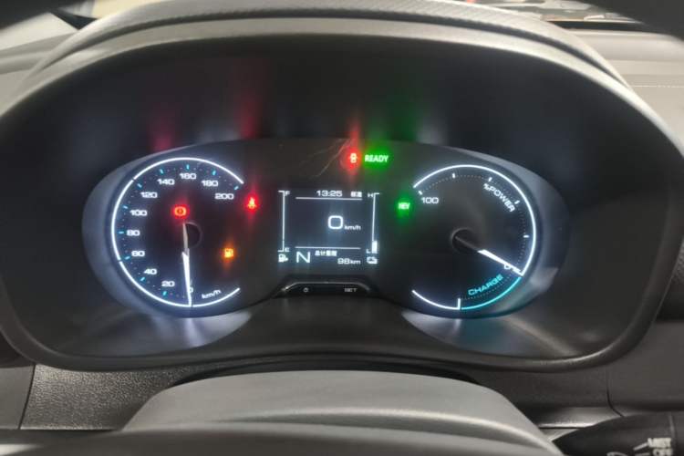 Used Wuling Hongguang New Energy 2025 Extended-Range Hybrid 50 km Standard Version Instrument Cluster