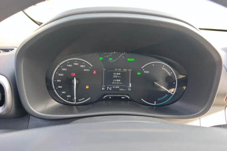 Used Wuling Hongguang New Energy 2025 Extended-Range Hybrid 50 km Standard Version Instrument Cluster