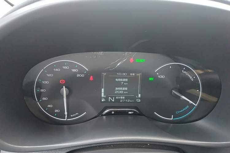 Used Wuling Hongguang New Energy 2025 Model Range-Extending Hybrid 150KM Comfort Edition Instrument Cluster