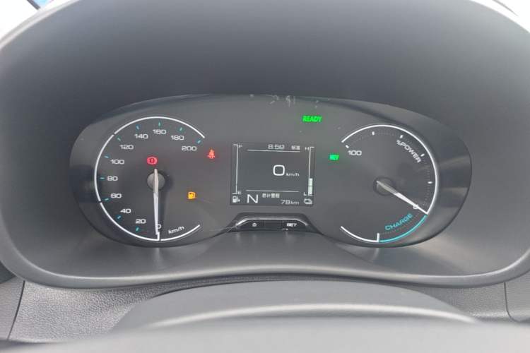 Used Wuling Hongguang New Energy 2025 Extended-Range Hybrid 50KM Comfort Version Instrument Cluster