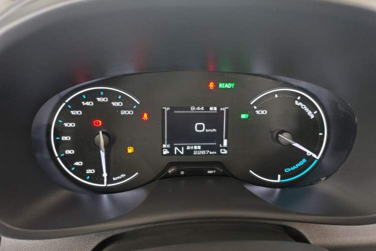 Used Wuling Hongguang New Energy 2025 Extended-Range Hybrid 50 km Standard Version Instrument Cluster