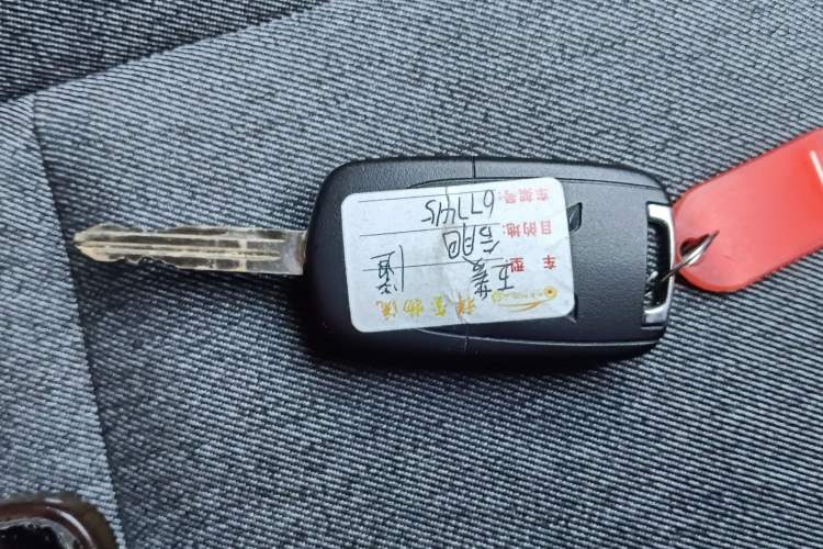 Used Wuling Hongguang New Energy 2025 Extended-Range Hybrid 50KM Comfort Version Interior 1