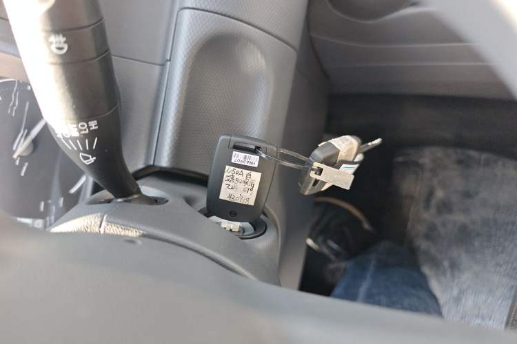 Used Wuling Hongguang New Energy 2025 Extended-Range Hybrid 50 km Utility Version Interior 1