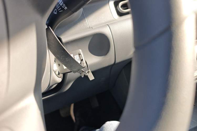 Used Wuling Hongguang New Energy 2025 Extended-Range Hybrid 50 km Standard Version Interior 1