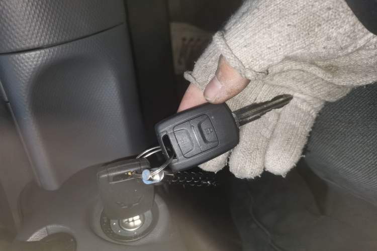 Used Wuling Hongguang New Energy 2025 Extended-Range Hybrid 50 km Standard Version Interior 1