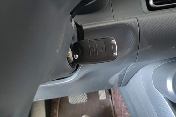 Used Wuling Hongguang New Energy 2025 Extended-Range Hybrid 50KM Comfort Version Interior 1