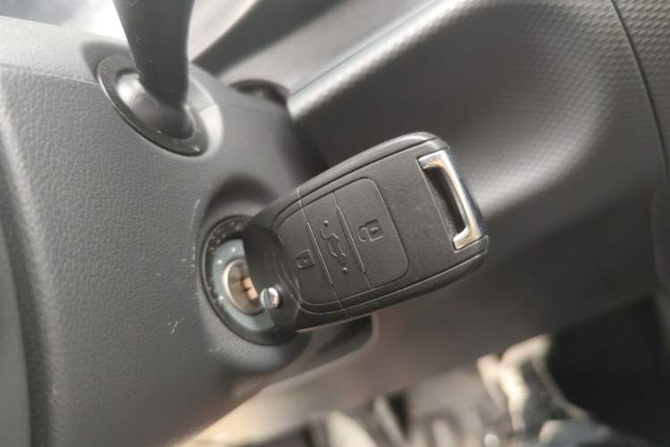 Used Wuling Hongguang New Energy 2025 Extended-Range Hybrid 50KM Comfort Version Interior 1