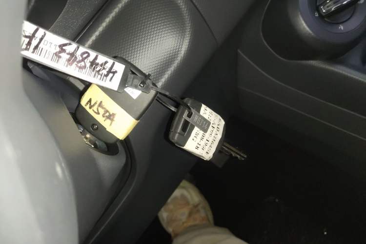 Used Wuling Hongguang New Energy 2025 Extended-Range Hybrid 50 km Utility Version Interior 1