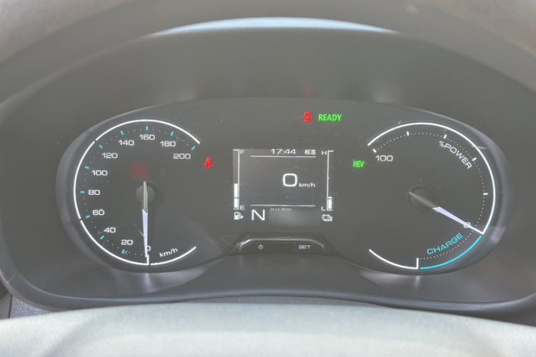 Used Wuling Hongguang New Energy 2025 Extended-Range Hybrid 50KM Comfort Version Interior 10
