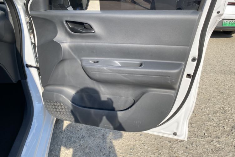 Used Wuling Hongguang New Energy 2025 Extended-Range Hybrid 50 km Standard Version Interior 6