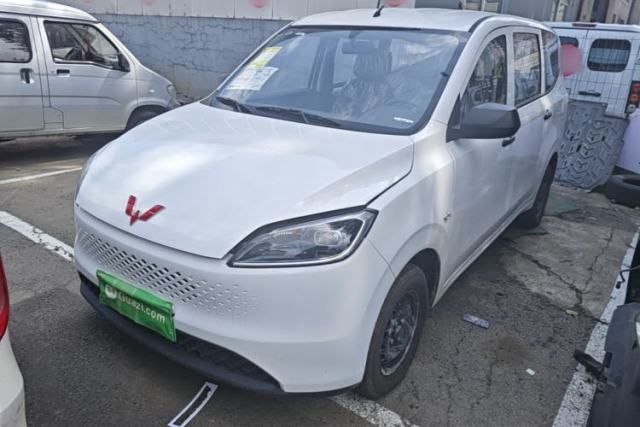 Używany Wuling Hongguang New Energy 2025 Extended-Range Hybrid 50 km Utility Version
