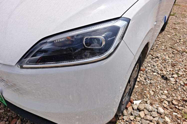Used Wuling Hongguang New Energy 2025 Extended-Range Hybrid 50KM Comfort Version Left Front Headlight