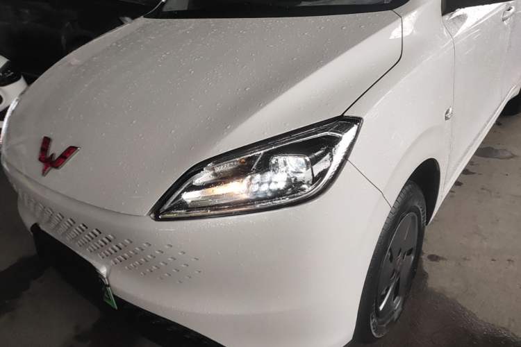 Used Wuling Hongguang New Energy 2025 Extended-Range Hybrid 50KM Comfort Version Left Front Headlight