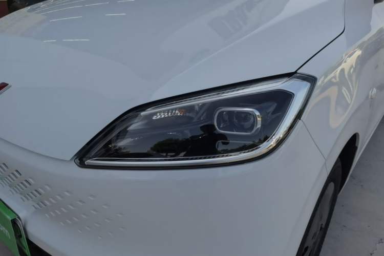 Used Wuling Hongguang New Energy 2025 Extended-Range Hybrid 50KM Comfort Version Left Front Headlight