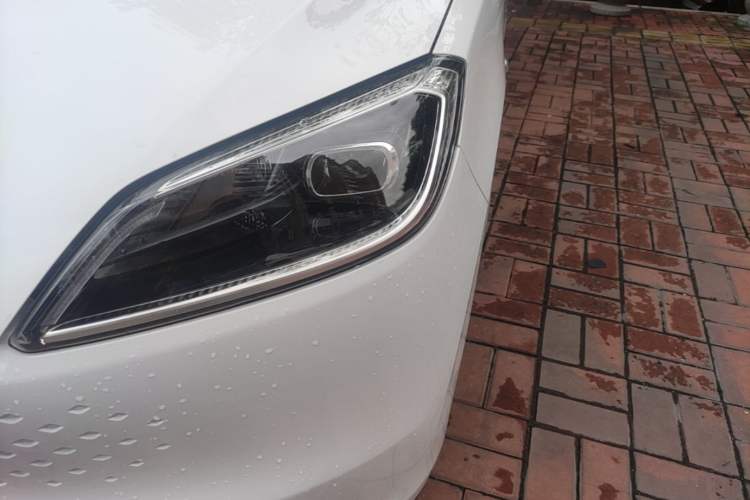 Used Wuling Hongguang New Energy 2025 Extended-Range Hybrid 50 km Standard Version Left Front Headlight