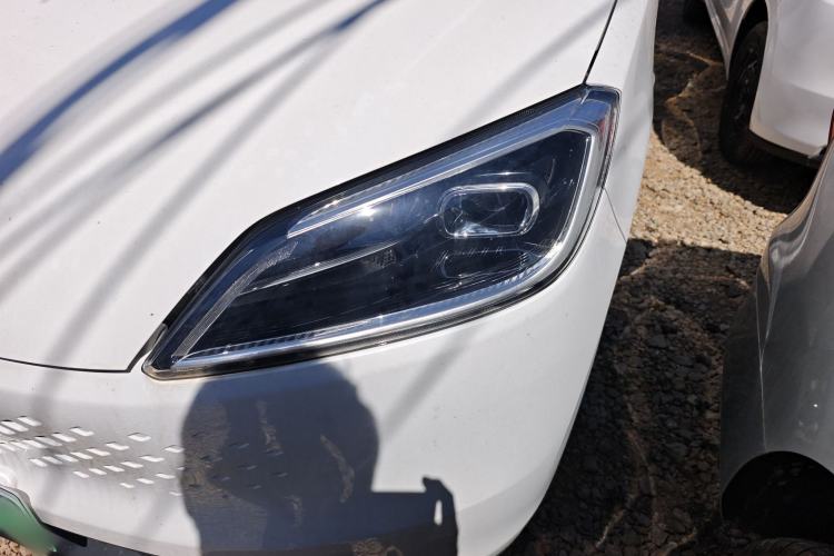Used Wuling Hongguang New Energy 2025 Extended-Range Hybrid 50 km Utility Version Left Front Headlight