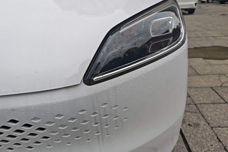 Used Wuling Hongguang New Energy 2025 Extended-Range Hybrid 50KM Comfort Version Left Front Headlight