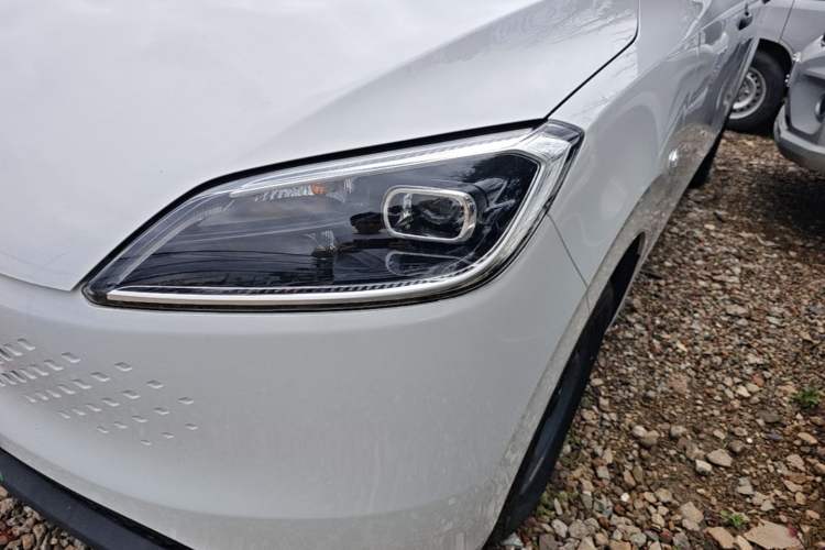Used Wuling Hongguang New Energy 2025 Extended-Range Hybrid 50 km Standard Version Left Front Headlight