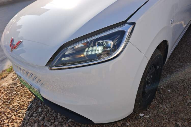 Used Wuling Hongguang New Energy 2025 Extended-Range Hybrid 50 km Standard Version Left Front Headlight