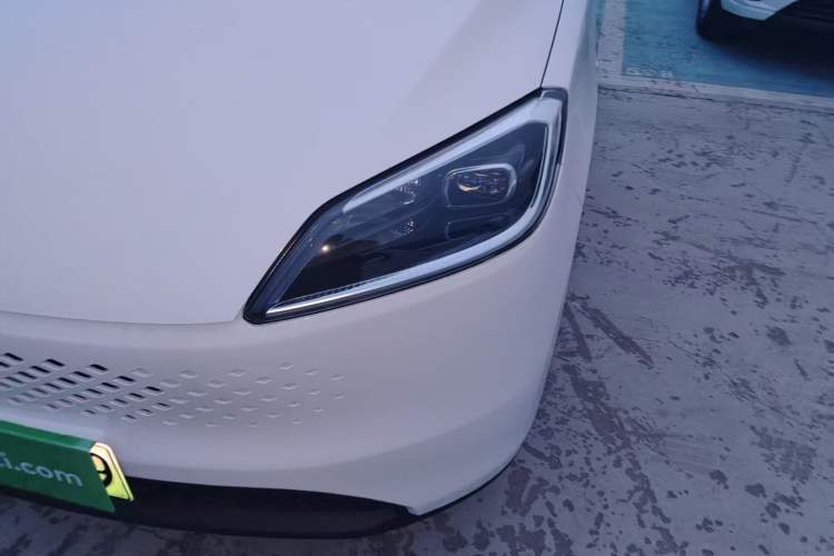Used Wuling Hongguang New Energy 2025 Extended-Range Hybrid 50 km Standard Version Left Front Headlight