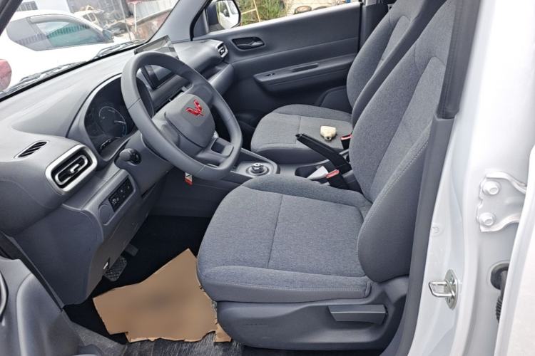 Used Wuling Hongguang New Energy 2025 Extended-Range Hybrid 50 km Standard Version Left Front Seat