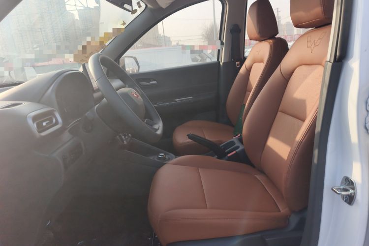 Used Wuling Hongguang New Energy 2025 Extended-Range Hybrid 50KM Comfort Version Left Front Seat