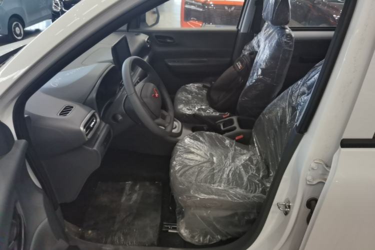 Used Wuling Hongguang New Energy 2025 Extended-Range Hybrid 50 km Standard Version Left Front Seat