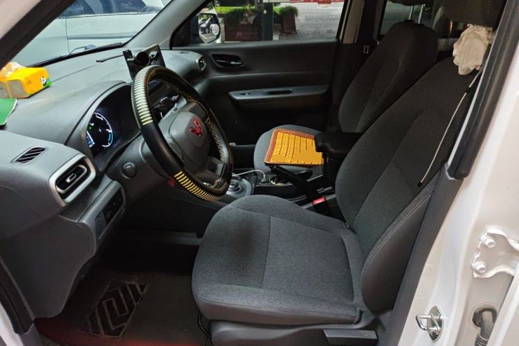 Used Wuling Hongguang New Energy 2025 Extended-Range Hybrid 50 km Standard Version Left Front Seat