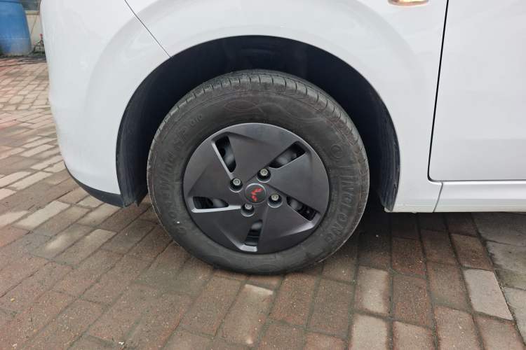 Used Wuling Hongguang New Energy 2025 Extended-Range Hybrid 50KM Comfort Version Left Front Wheel Hub
