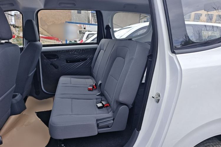 Used Wuling Hongguang New Energy 2025 Extended-Range Hybrid 50 km Standard Version Left Rear Seat