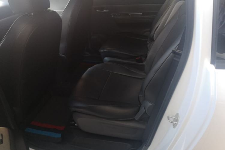 Used Wuling Hongguang New Energy 2025 Extended-Range Hybrid 50KM Comfort Version Left Rear Seat