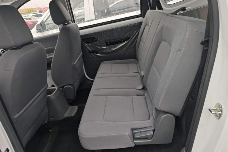 Used Wuling Hongguang New Energy 2025 Extended-Range Hybrid 50 km Standard Version Left Rear Seat