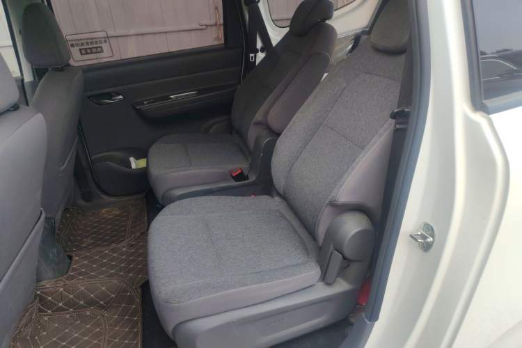 Used Wuling Hongguang New Energy 2025 Extended-Range Hybrid 50KM Comfort Version Left Rear Seat