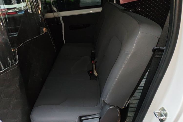 Used Wuling Hongguang New Energy 2025 Extended-Range Hybrid 50 km Standard Version Left Rear Seat