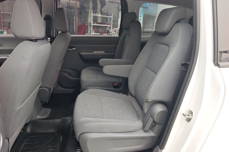 Used Wuling Hongguang New Energy 2025 Extended-Range Hybrid 50KM Comfort Version Left Rear Seat