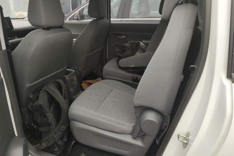 Used Wuling Hongguang New Energy 2025 Extended-Range Hybrid 50KM Comfort Version Left Rear Seat