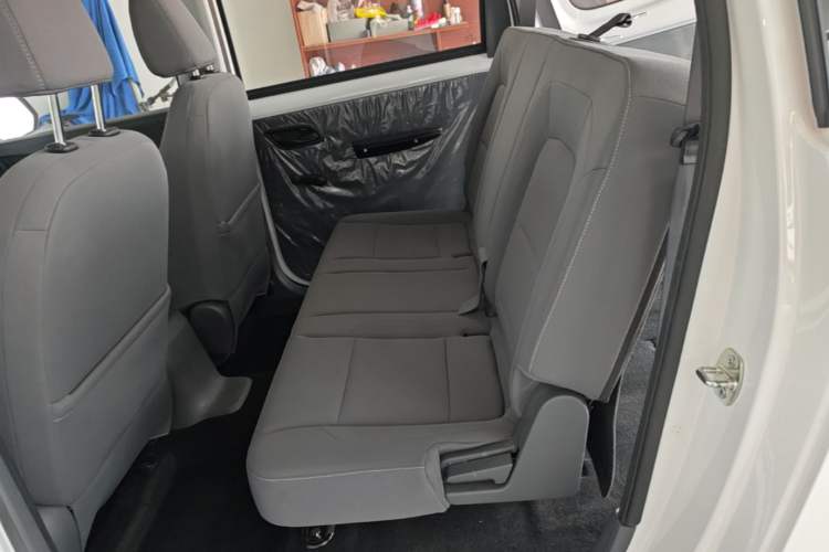 Used Wuling Hongguang New Energy 2025 Extended-Range Hybrid 50 km Standard Version Left Rear Seat