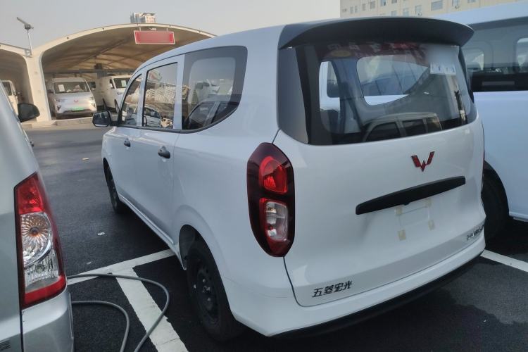 Used Wuling Hongguang New Energy 2025 Extended-Range Hybrid 50 km Standard Version Left Side
