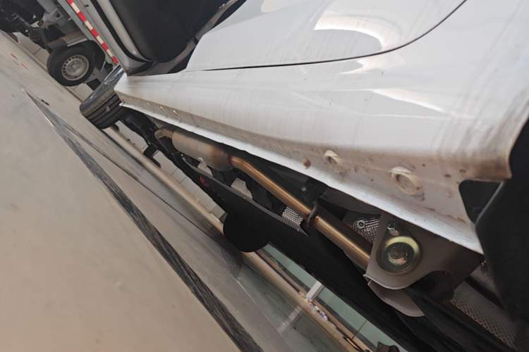 Used Wuling Hongguang New Energy 2025 Extended-Range Hybrid 50KM Comfort Version Left Side Sill