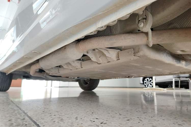 Used Wuling Hongguang New Energy 2025 Extended-Range Hybrid 50KM Comfort Version Left Side Sill
