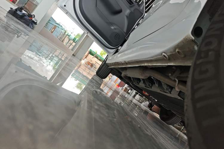 Used Wuling Hongguang New Energy 2025 Extended-Range Hybrid 50 km Standard Version Left Side Sill