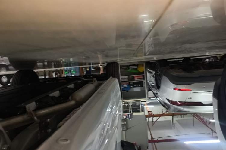Used Wuling Hongguang New Energy 2025 Extended-Range Hybrid 50 km Standard Version Left Side Sill