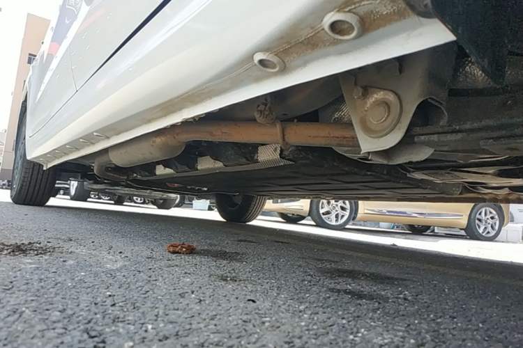 Used Wuling Hongguang New Energy 2025 Model Range-Extending Hybrid 150KM Comfort Edition Left Side Sill