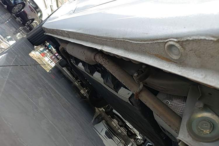 Used Wuling Hongguang New Energy 2025 Extended-Range Hybrid 50KM Comfort Version Left Side Sill