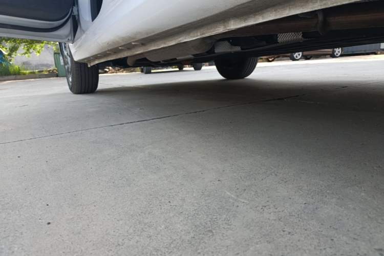 Used Wuling Hongguang New Energy 2025 Model Range-Extending Hybrid 150KM Comfort Edition Left Side Sill