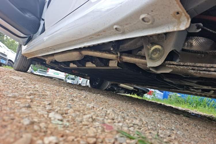 Used Wuling Hongguang New Energy 2025 Extended-Range Hybrid 50 km Standard Version Left Side Sill