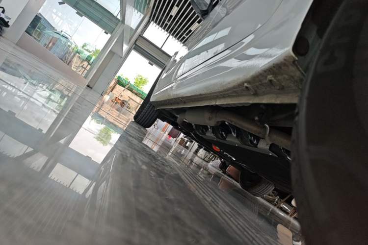 Used Wuling Hongguang New Energy 2025 Extended-Range Hybrid 50 km Standard Version Left Side Sill