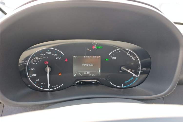 Used Wuling Hongguang New Energy 2025 Extended-Range Hybrid 50 km Utility Version Odometer Close Up