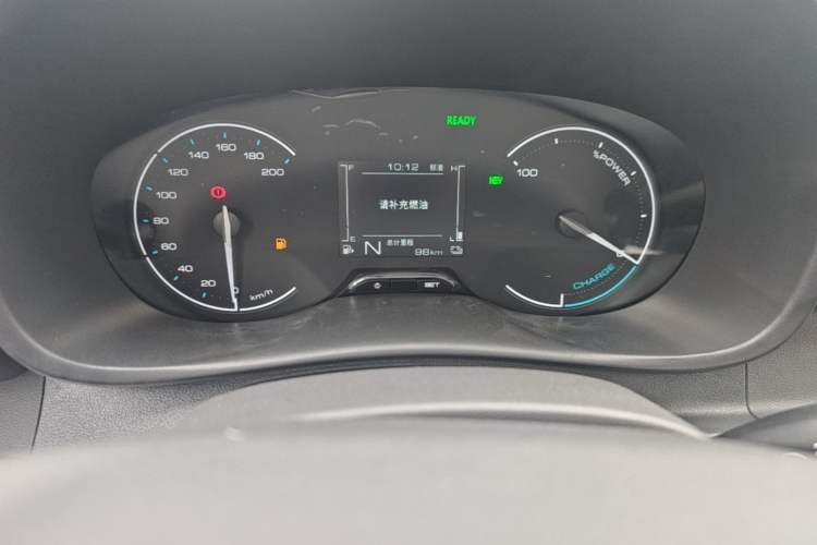 Used Wuling Hongguang New Energy 2025 Model Range-Extending Hybrid 150KM Comfort Edition Odometer Close Up